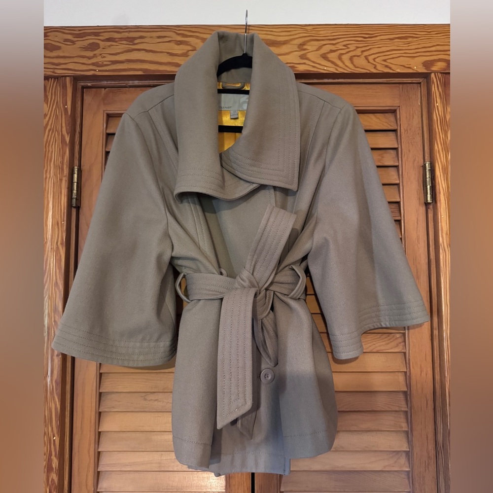 Women's Gray Coat - Picture 1 of 4